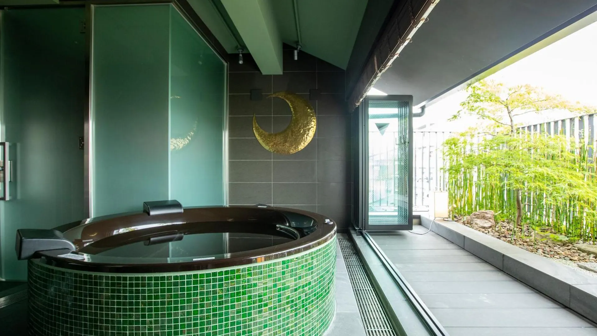 Gallery Hotel Kaguya Kyoto 0*,  Japan
